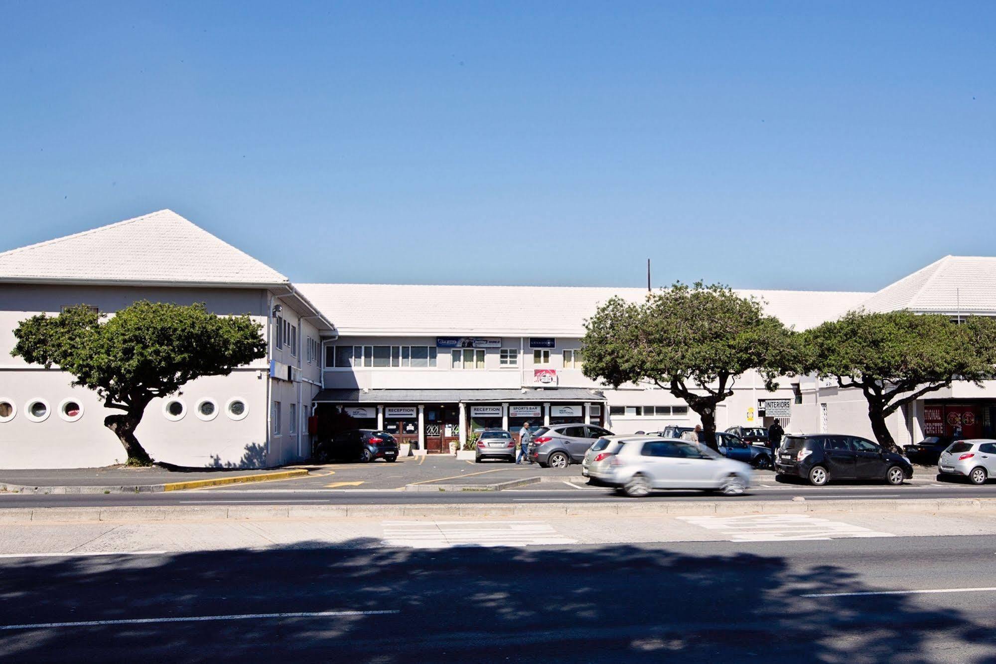 New National And Conference Hotel