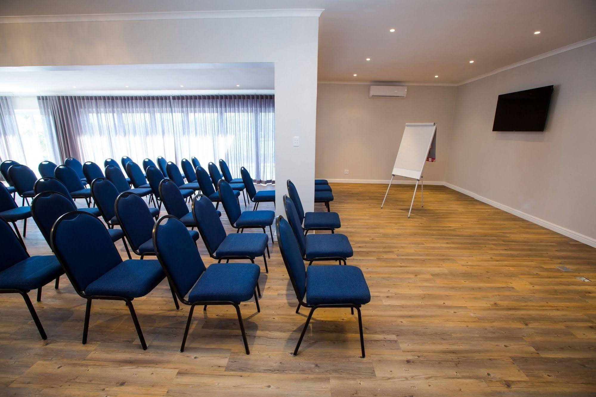 Hotel New National And Conference Parow